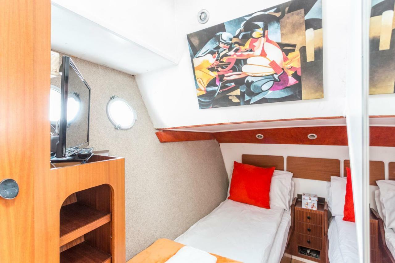 Eucala Motor Yacht 호텔 이스트 몰시 외부 사진